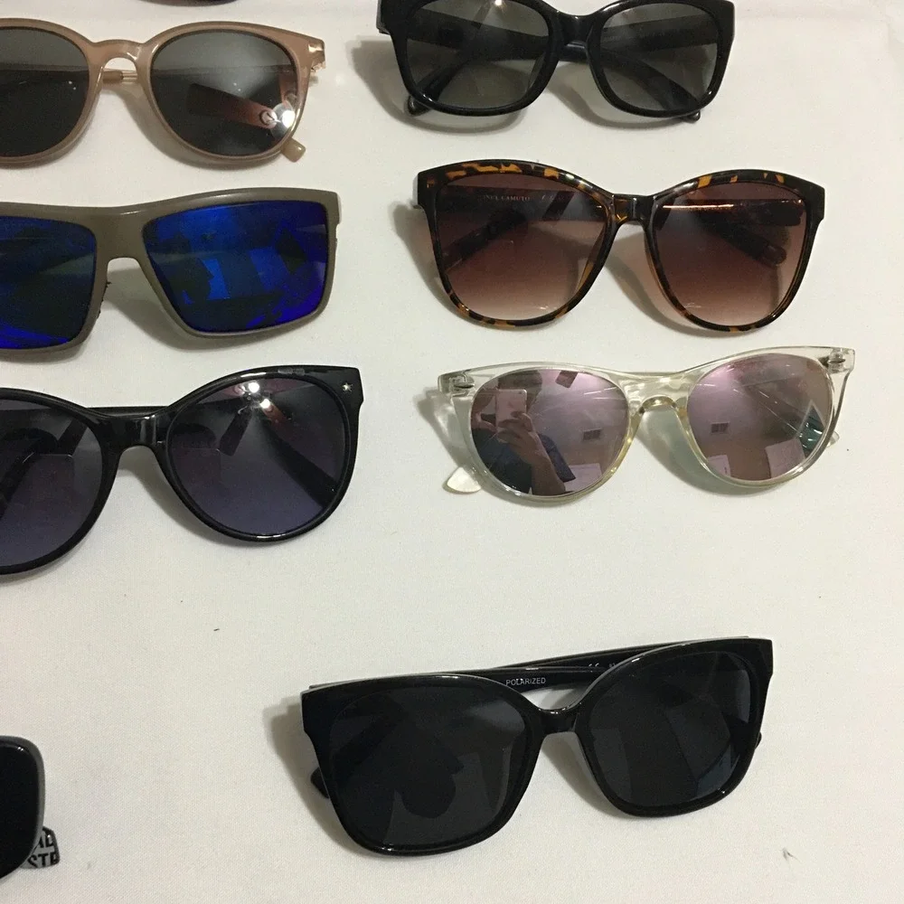 Lot of 17 Sunglasses Mixed Brands Unisex OS Multisize Multicolor Assorted Styles